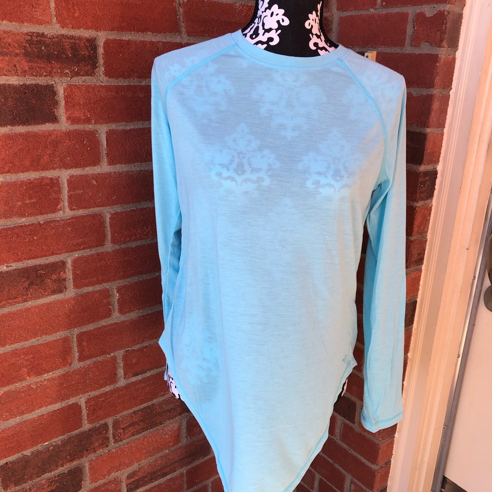 NWT Under Armour Blue Long Sleeve Tee